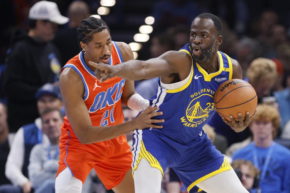 足球向前发 足球向前发