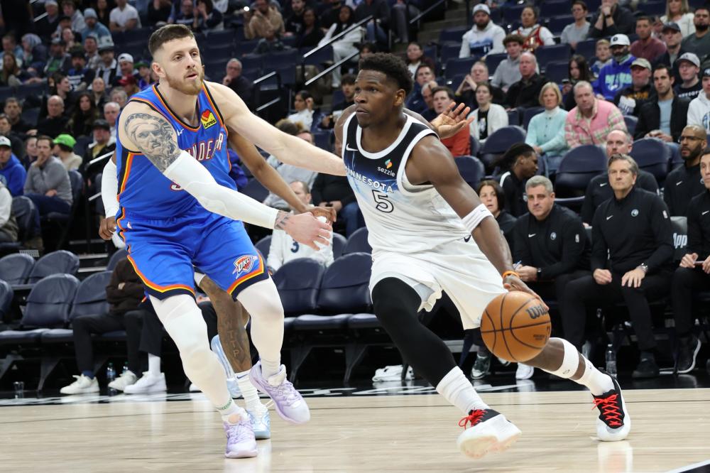 她在众多高 她在众多高