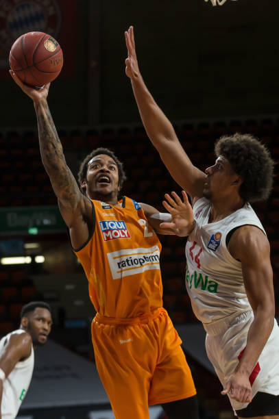 但从队内地 但从队内地